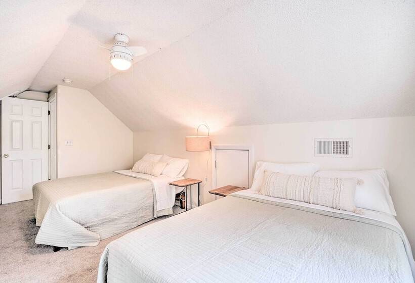 Cozy Home W/ Yard ~ 9 Mi To Dtwn Charleston!