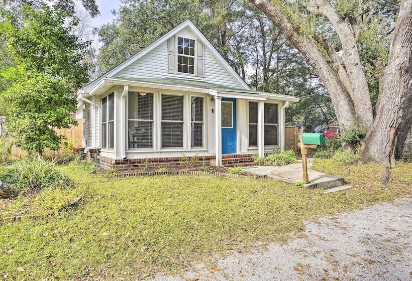 Cozy Home W/ Yard ~ 9 Mi To Dtwn Charleston!