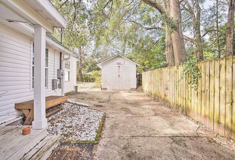 Cozy Home W/ Yard ~ 9 Mi To Dtwn Charleston!