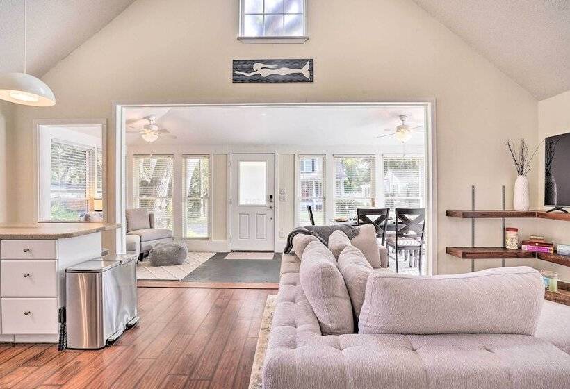 Cozy Home W/ Yard ~ 9 Mi To Dtwn Charleston!