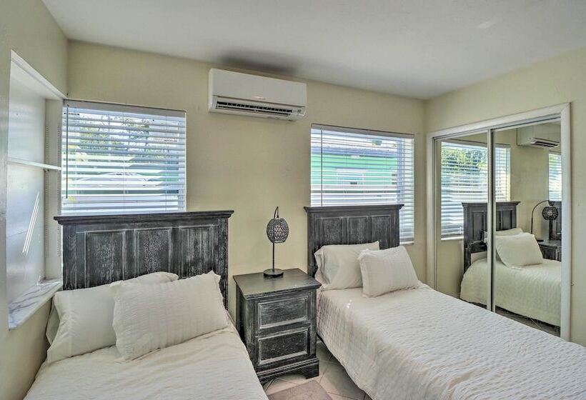 Cozy Key West Beach Cottage: Walk To Beaches!