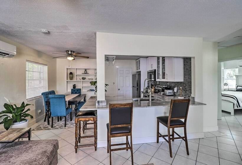 Cozy Key West Beach Cottage: Walk To Beaches!