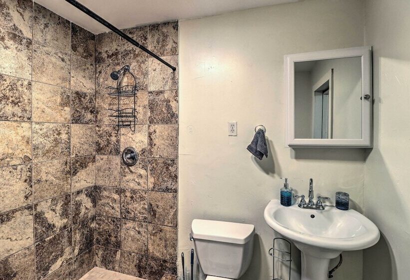 Cozy Key West Beach Cottage: Walk To Beaches!