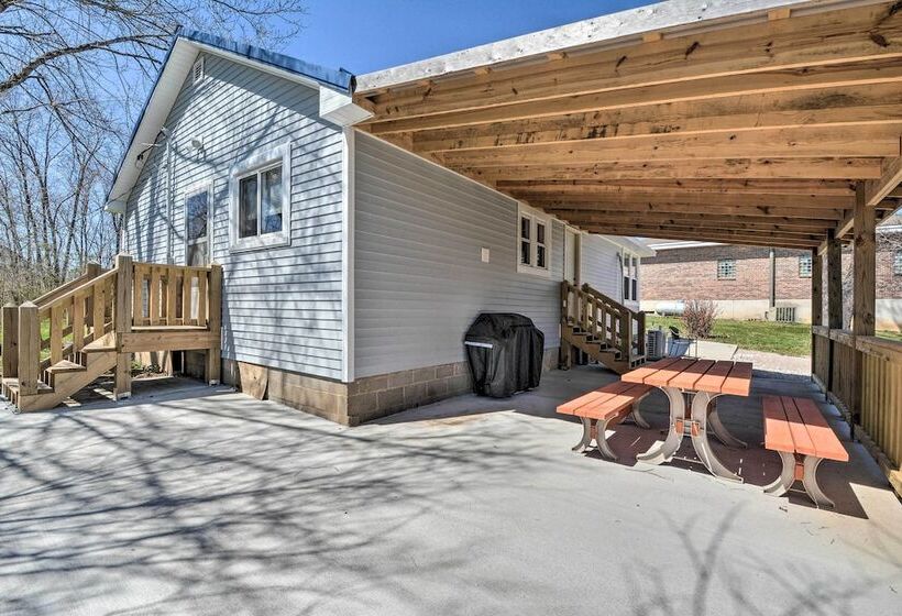 Cozy Lesterville Home Near Parks & Forests!
