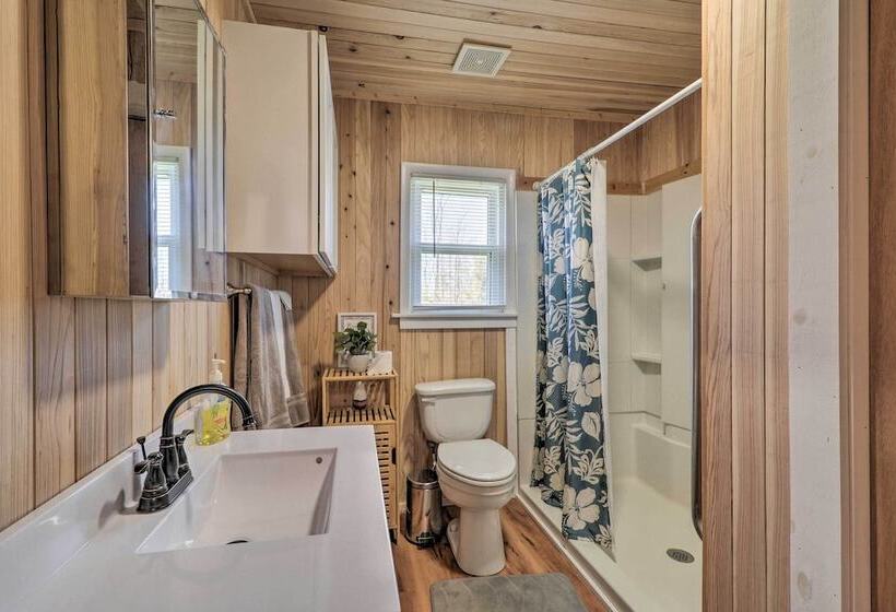 Cozy Lesterville Home Near Parks & Forests!