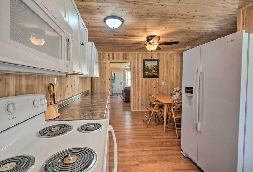 Cozy Lesterville Home Near Parks & Forests!