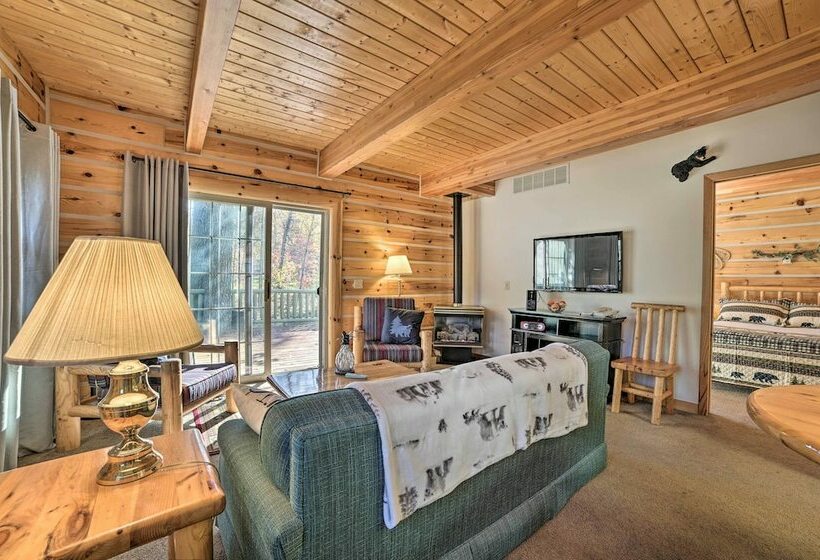 Cozy Lewiston Hideaway: Golf, Ski & Fish!