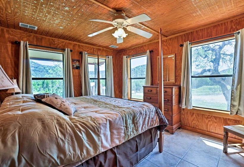 Cozy Medina Cottages W/ Patio & Mountain Views!