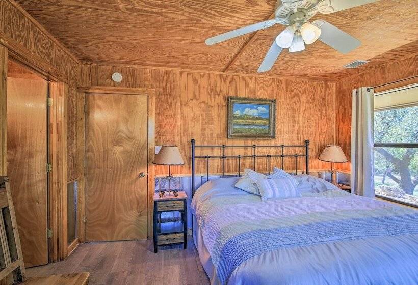 Cozy Medina Cottages W/ Patio & Mountain Views!