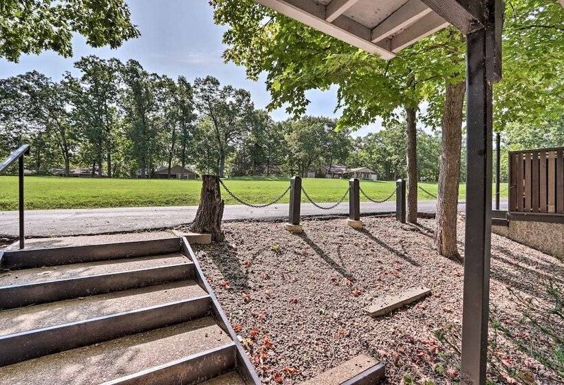 Cozy Osage Beach Cottage Near Margaritaville!