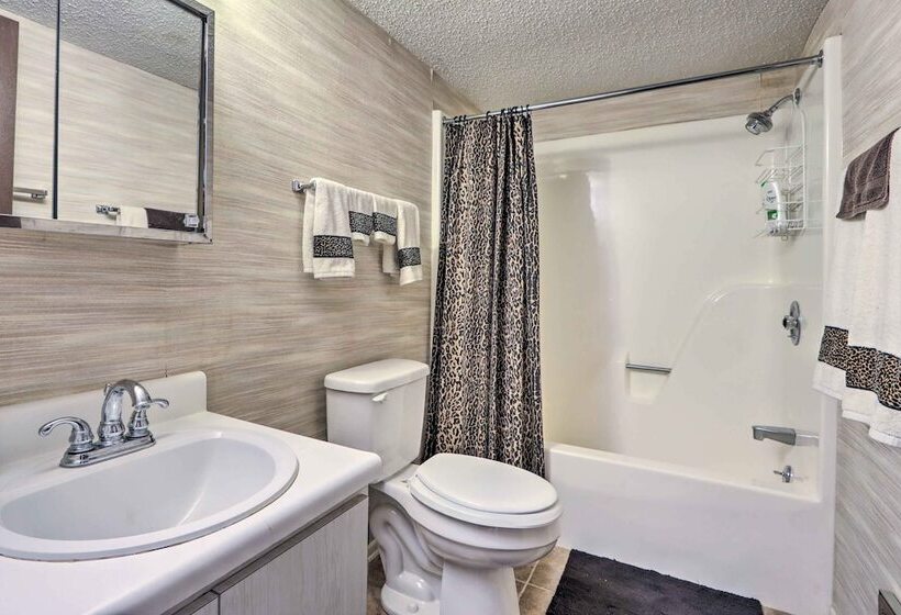 Cozy Osage Beach Cottage Near Margaritaville!