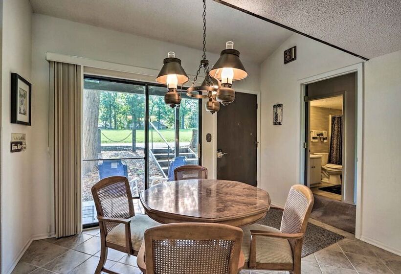 Cozy Osage Beach Cottage Near Margaritaville!