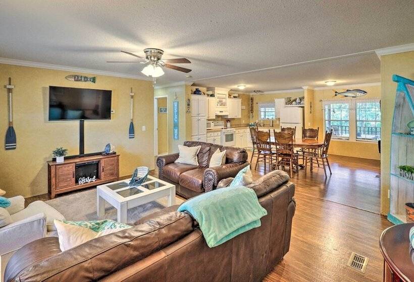 Cozy Steinhatchee House W/ Fire Pit & Grill!