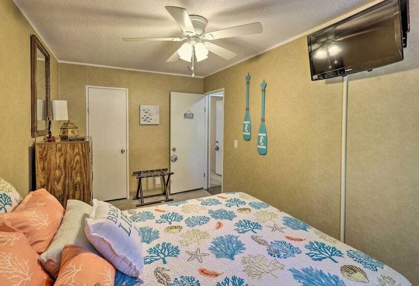 Cozy Steinhatchee House W/ Fire Pit & Grill!