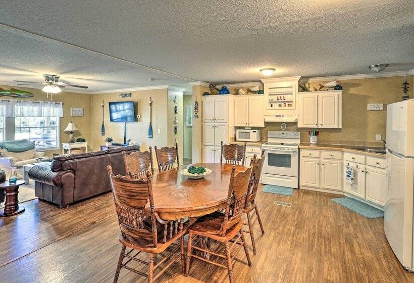 Cozy Steinhatchee House W/ Fire Pit & Grill!