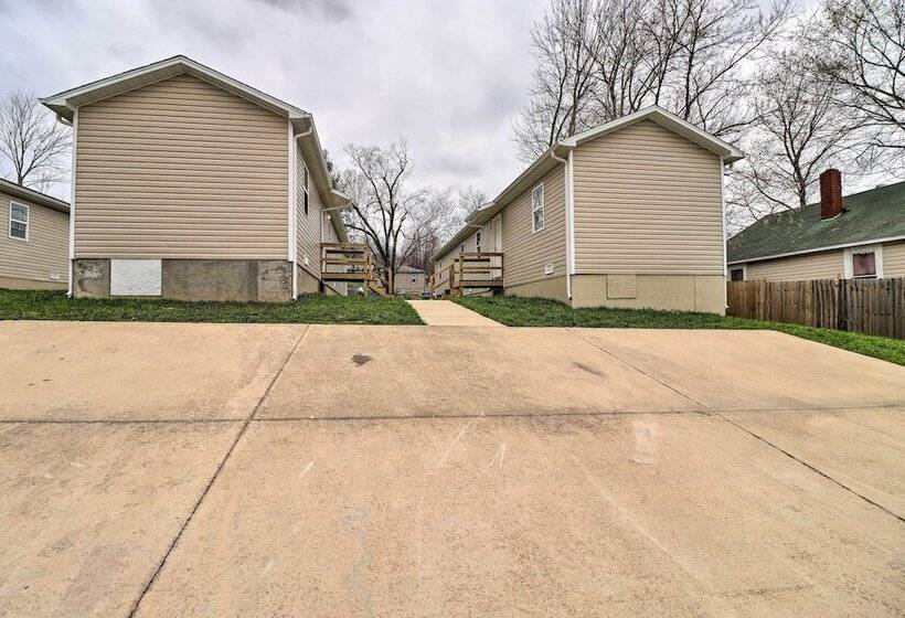 Cozy West Plains Home Near Shopping & Dining!