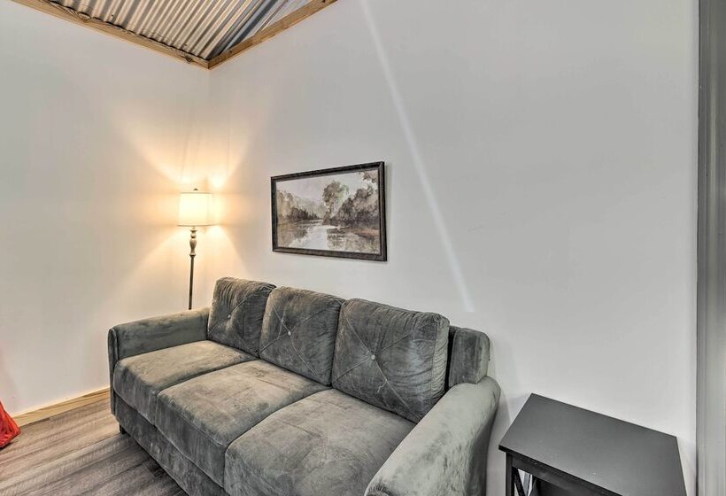 Creekside Cabin Retreat W/ Community Fire Pit