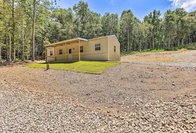 Creekside Cabin Retreat W/ Community Fire Pit
