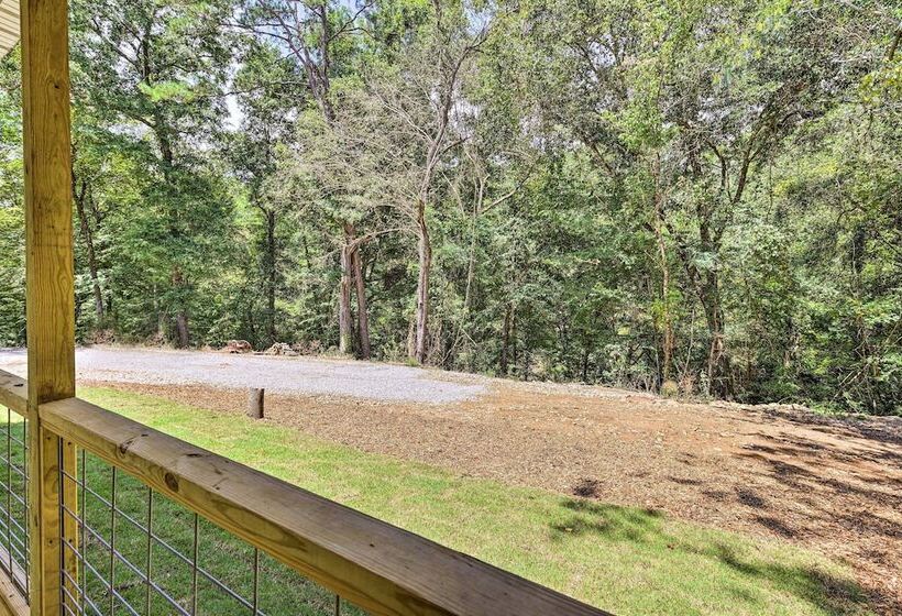 Creekside Cabin Retreat W/ Community Fire Pit