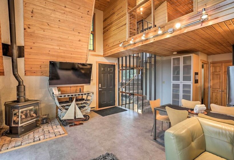 Crofton Cabin W/ Tiki Hut & Water Views!