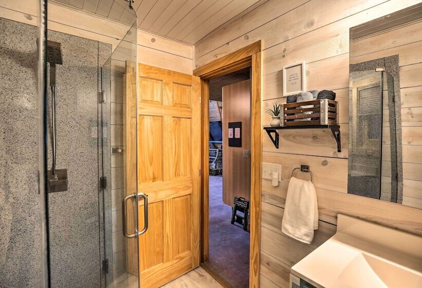 Crofton Cabin W/ Tiki Hut & Water Views!