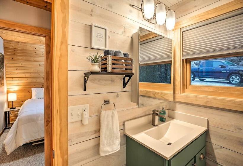 Crofton Cabin W/ Tiki Hut & Water Views!