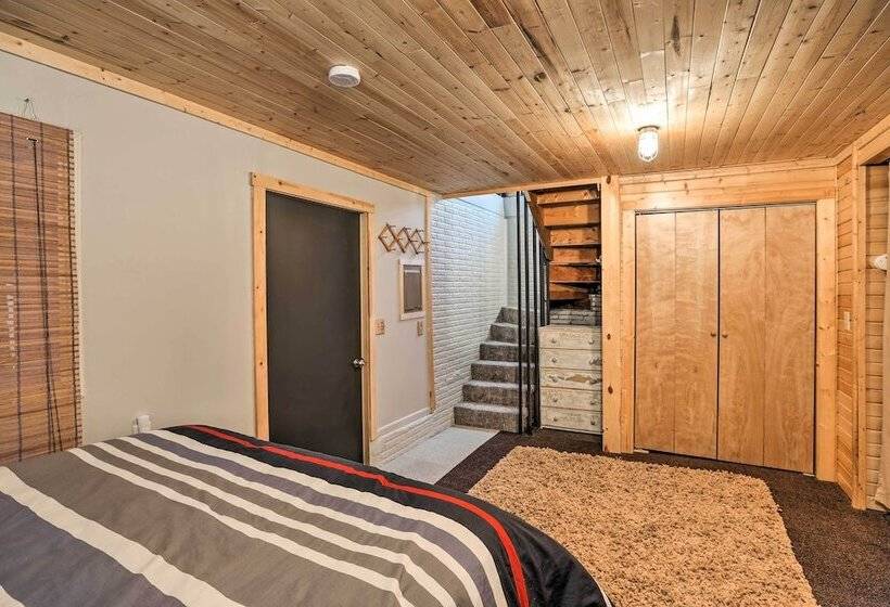 Crofton Cabin W/ Tiki Hut & Water Views!