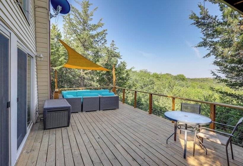 Crofton Cabin W/ Tiki Hut & Water Views!