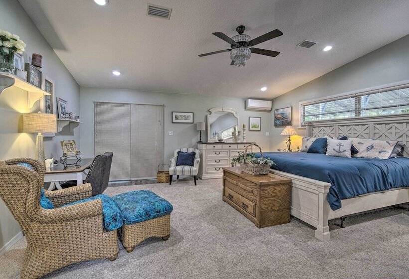 Crystal Water Escape W/ Private Outdoor Oasis