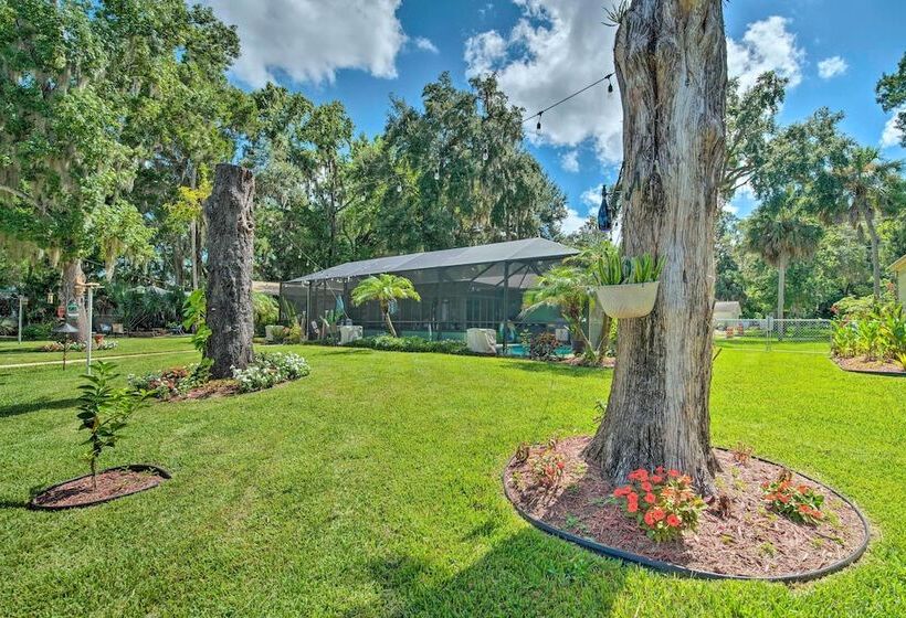 Crystal Water Escape W/ Private Outdoor Oasis