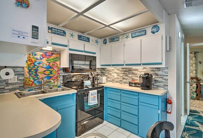 Cute Port Charlotte Home W/ Resort Amenities!