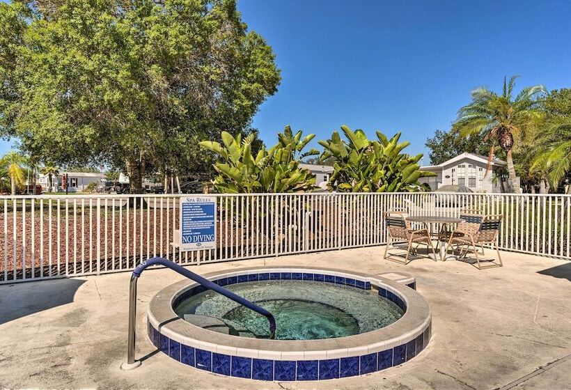 Cute Port Charlotte Home W/ Resort Amenities!