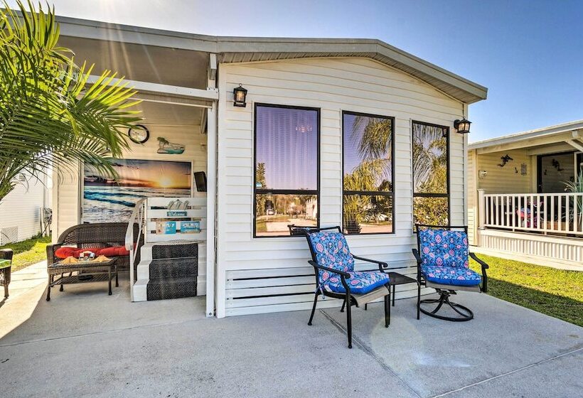 Cute Port Charlotte Home W/ Resort Amenities!