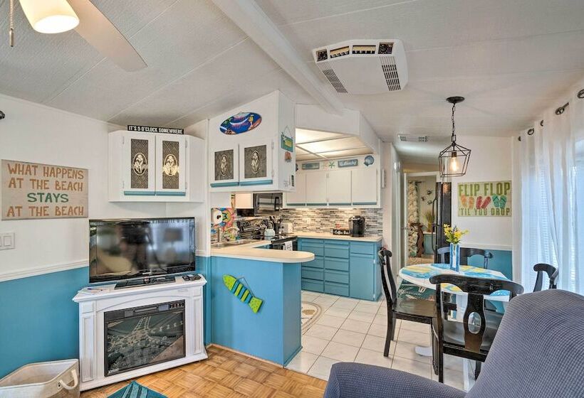 Cute Port Charlotte Home W/ Resort Amenities!