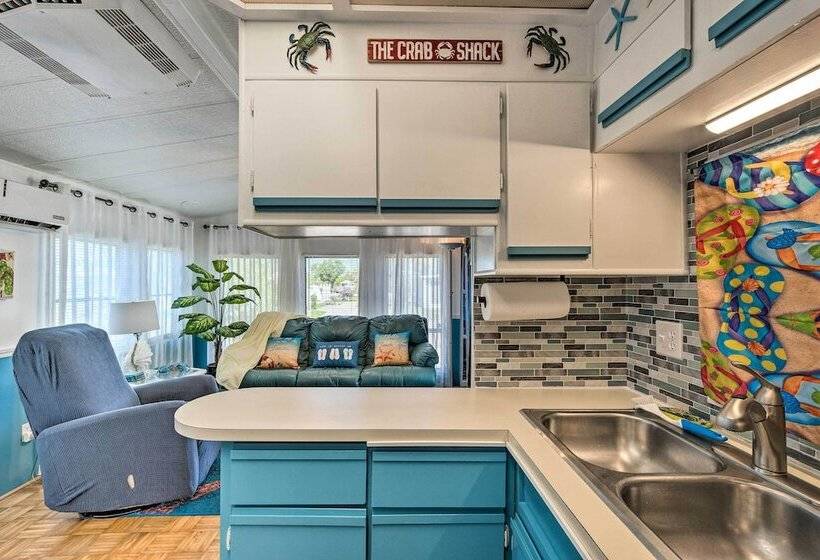 Cute Port Charlotte Home W/ Resort Amenities!