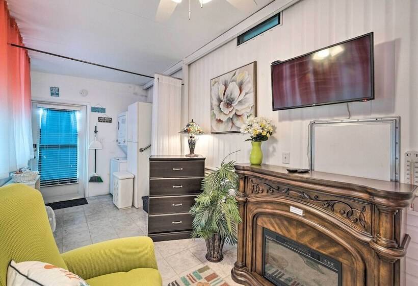 Cute Port Charlotte Home W/ Resort Amenities!