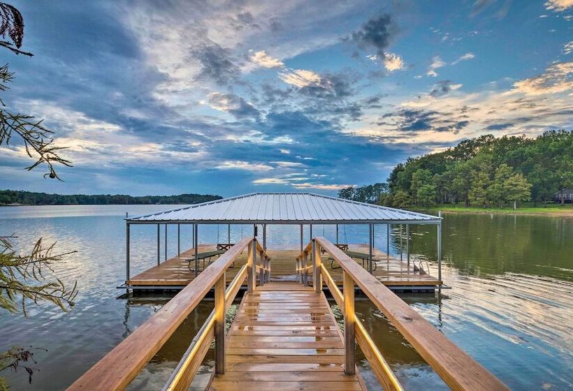 Cypress Point  Spacious Home: Pier & Boat Launch!