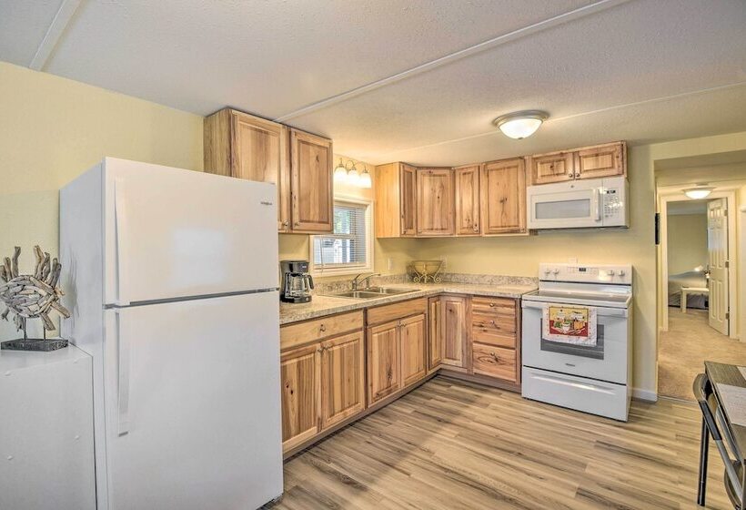 Daytona Beach Home < 4 Mi To Daytona Speedway!