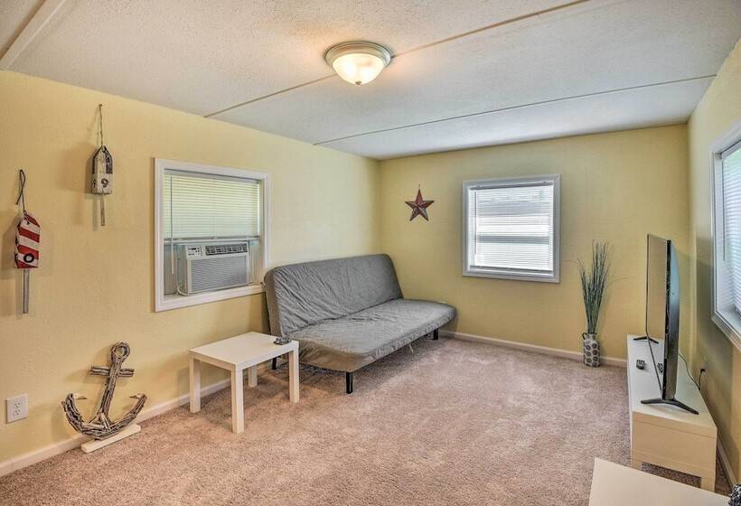 Daytona Beach Home < 4 Mi To Daytona Speedway!