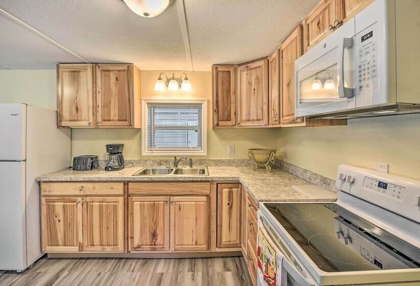 Daytona Beach Home < 4 Mi To Daytona Speedway!