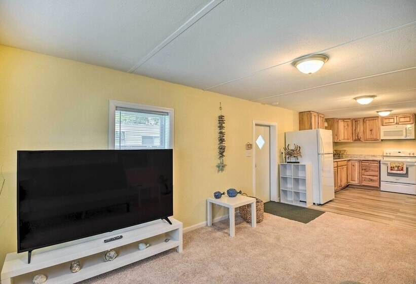 Daytona Beach Home < 4 Mi To Daytona Speedway!