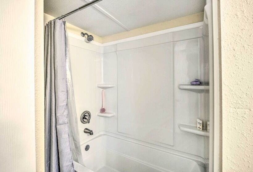 Daytona Beach Home < 4 Mi To Daytona Speedway!