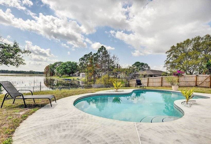 Screened Porch: Waterfront Home In Deltona!