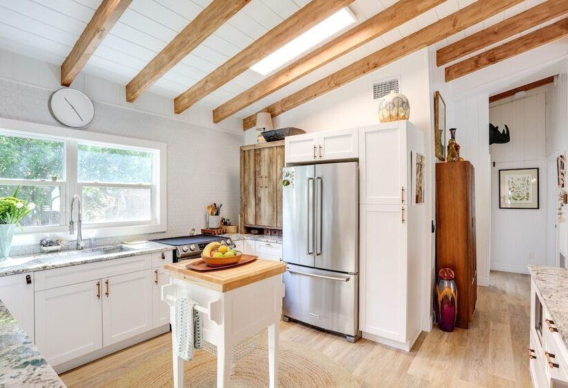 Pet Friendly Home ~ 6 Mi To Jensen Beach Park!