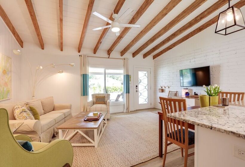 Pet Friendly Home ~ 6 Mi To Jensen Beach Park!