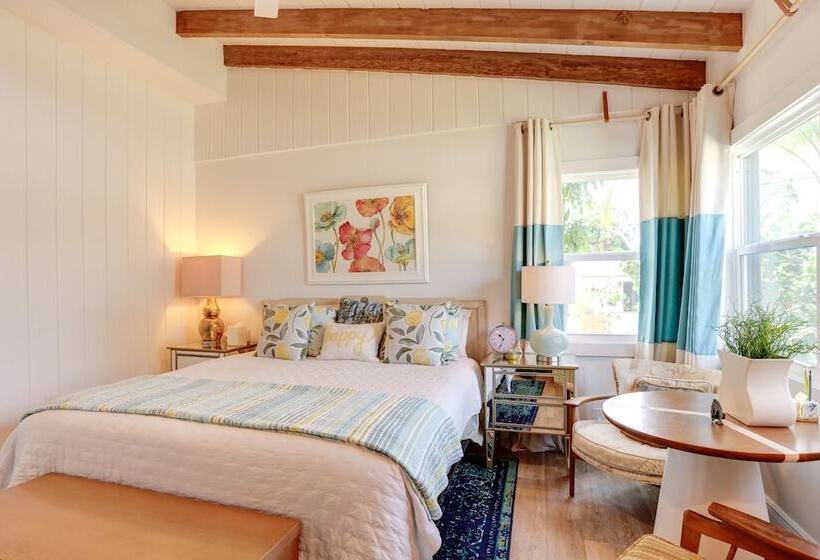 Pet Friendly Home ~ 6 Mi To Jensen Beach Park!