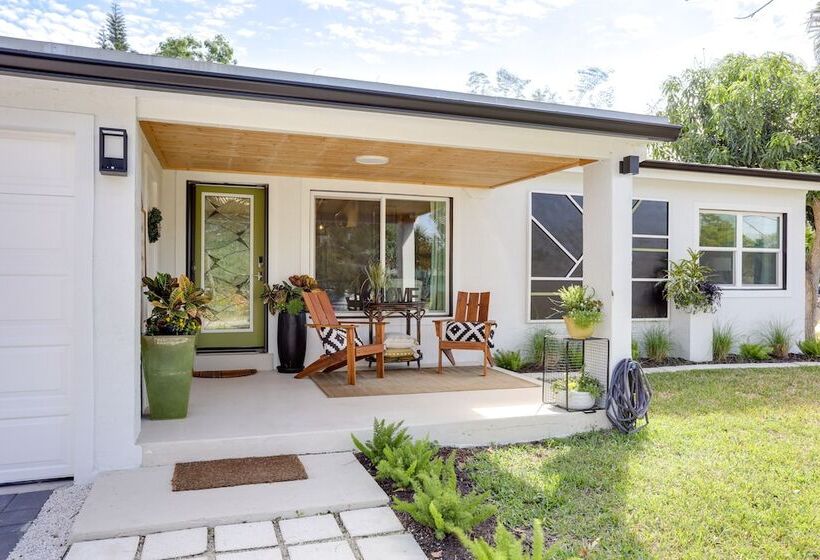 Pet Friendly Home ~ 6 Mi To Jensen Beach Park!