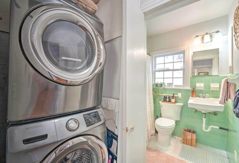 ~ 12 Mi To Disney: Downtown Winter Garden Cottage!