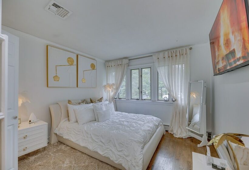 Dreams Of Paradise  Luxury Home W/ Pool!