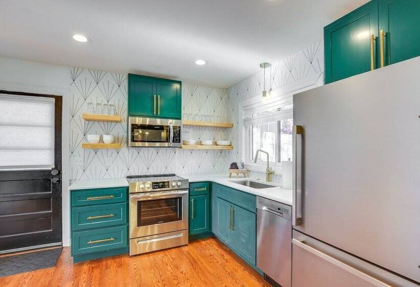 Dreamy St Charles Retreat W/ Furnished Patio!